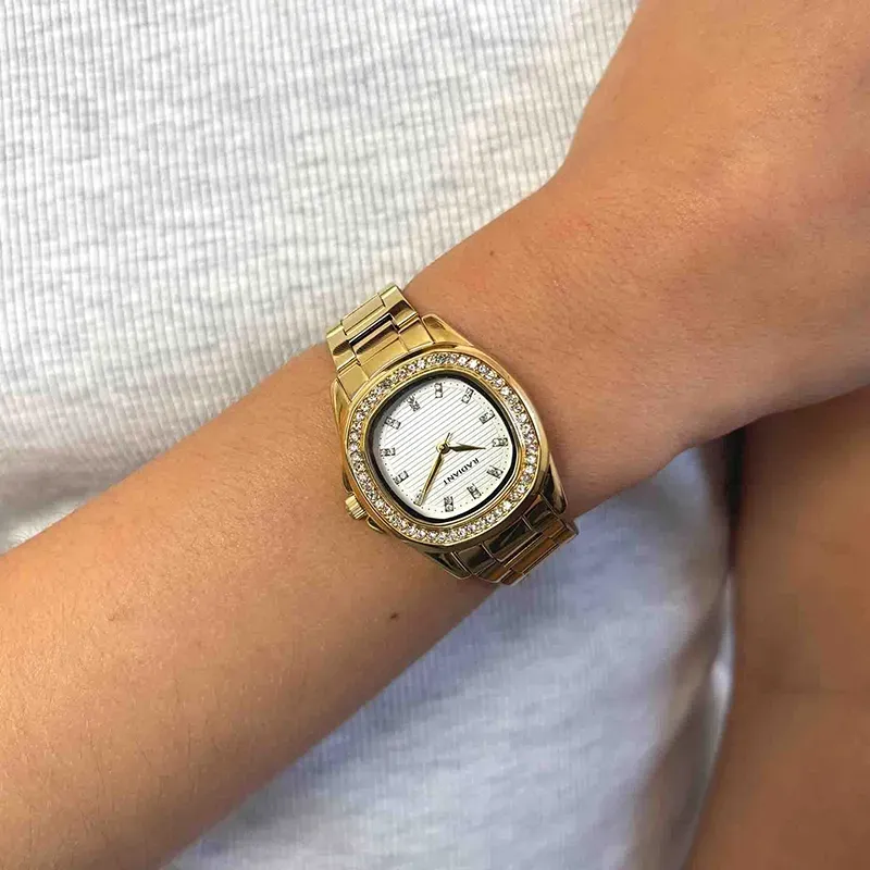 Radiant Scape Reloj de Mujer Dorado Brazalete Acero