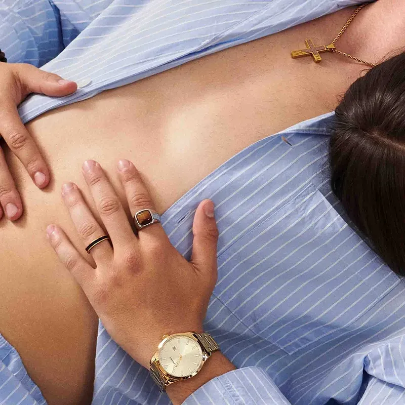 Radiant Victory Reloj de Hombre Dorado Brazalete Acero