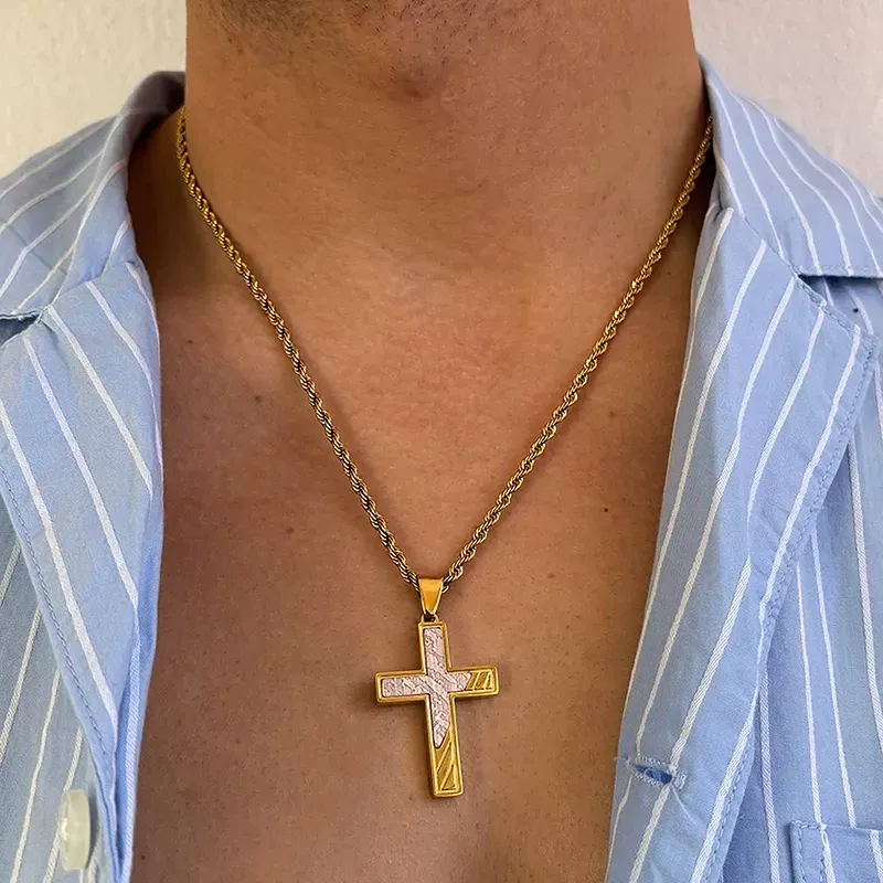 Collar Hombre Mateo Cruz en Oro