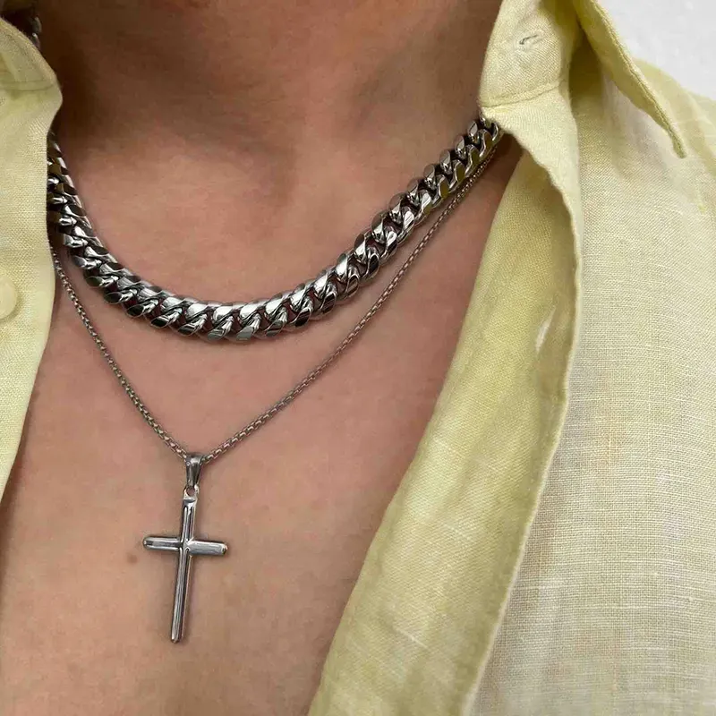 Collar Hombre Mateo Cruz Fina en Plata