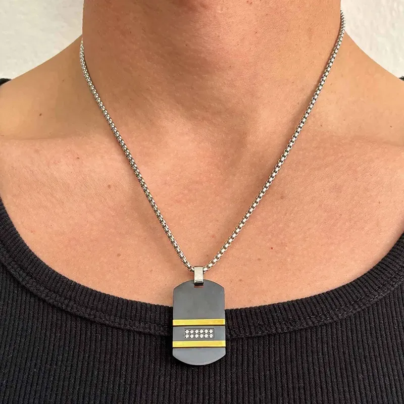 Collar Hombre Martinez Negro y Oro