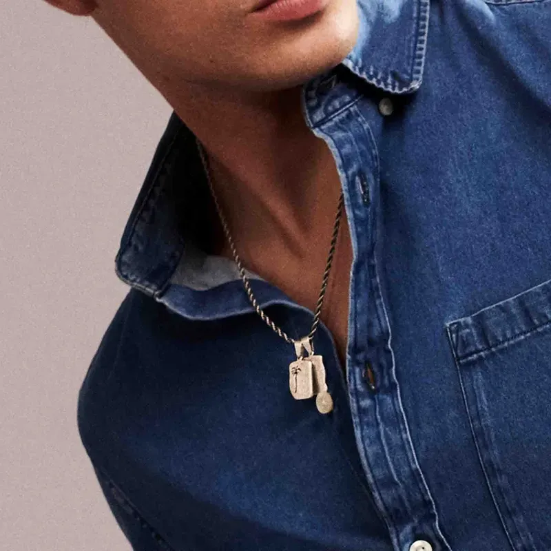 Collar Hombre Piti Escapulario en Oro