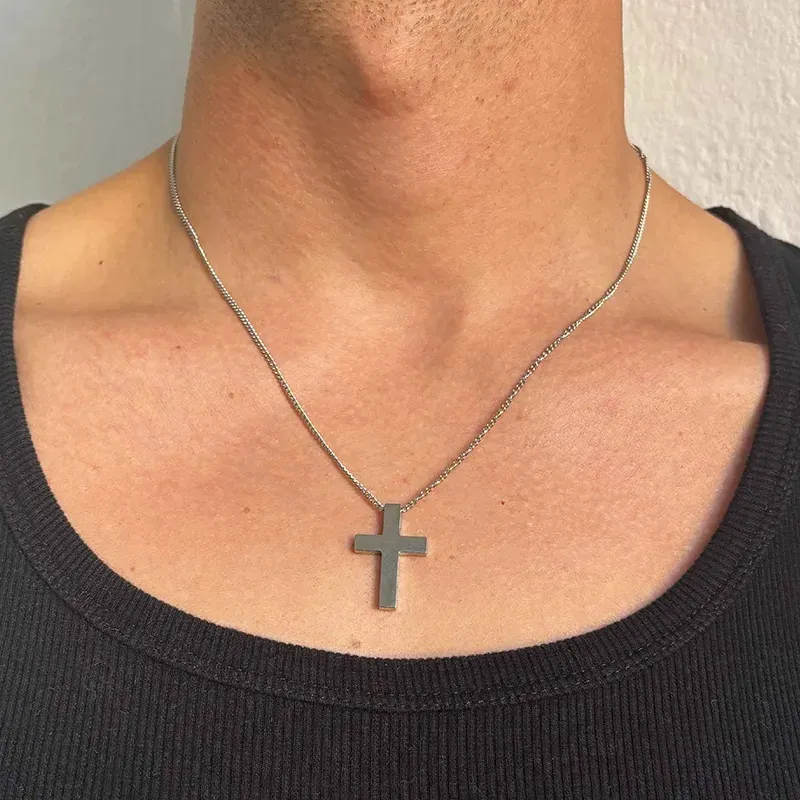 Collar Hombre Mateo Cruz Lisa en Plata