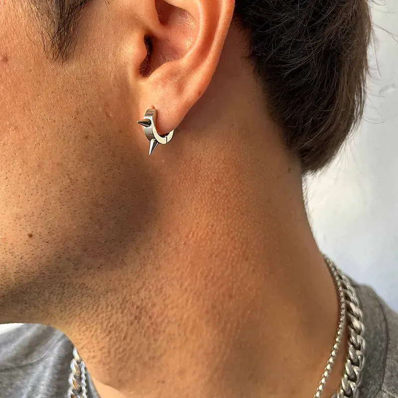 Pendiente Hombre Perez en Oro