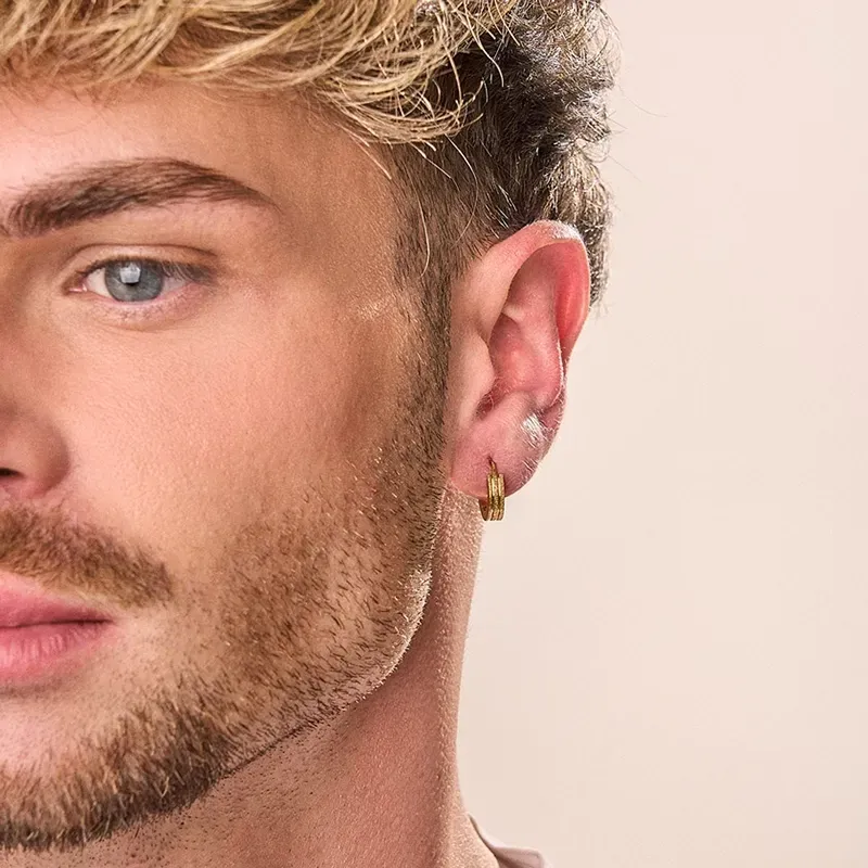 Pendientes Hombre Atlante Loop Oro | Elegancia y Versatilidad
