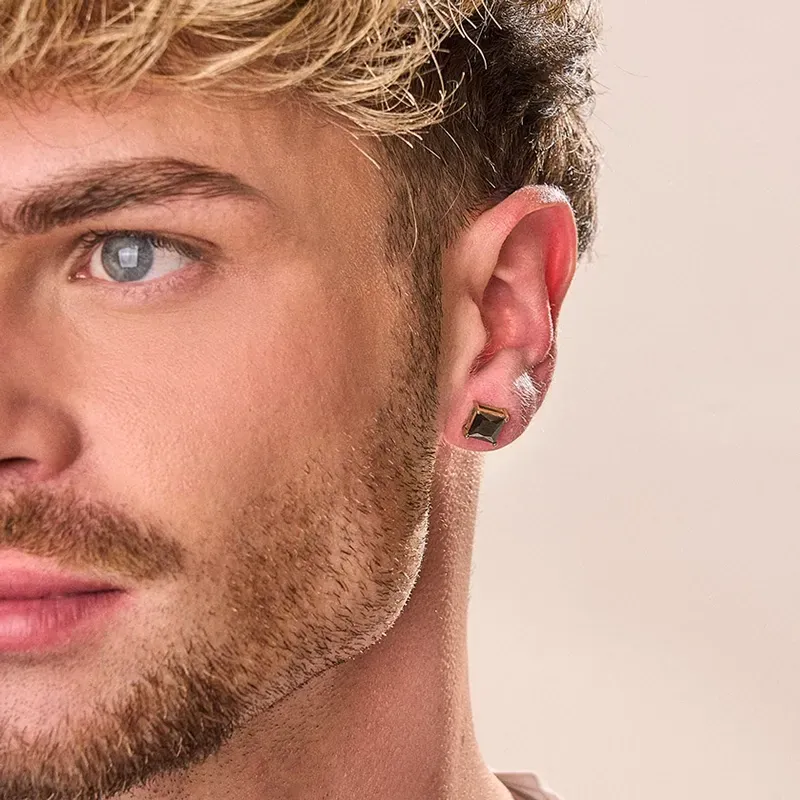 Pendientes Hombre Atlante Onyx Oro | Sofisticación y Elegancia