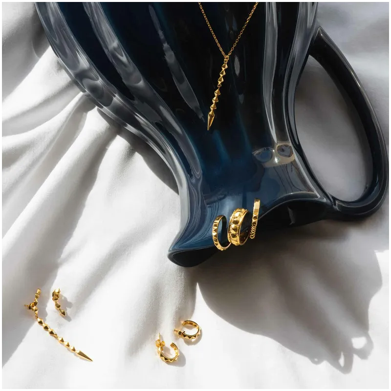 Anillo de Oro colección PUNK Radiant