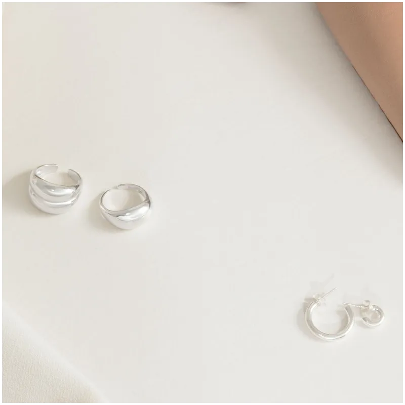 Pendientes de aro pequeños Radiant en plata plateada