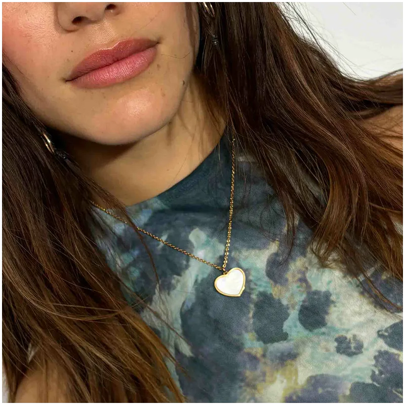 Collar Colgante Corazón Oro Madreperla