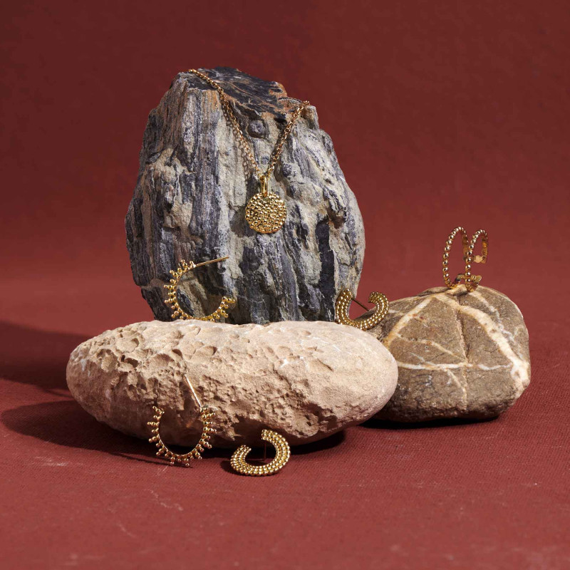 Joyas Collar dorado medalla multidots. Plata y baño de oro 24k Radiant