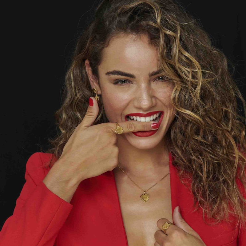 Joyas Anillo sello CORAZÓN. Plata y baño de oro de 24 kilates Radiant