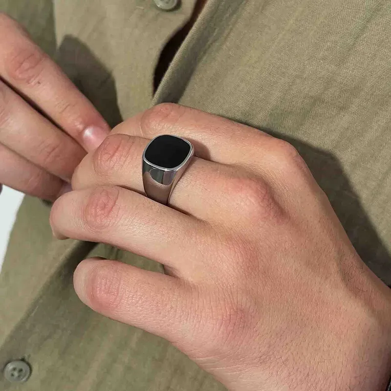 Anillo Hombre Ruiz Negro y Plata T26