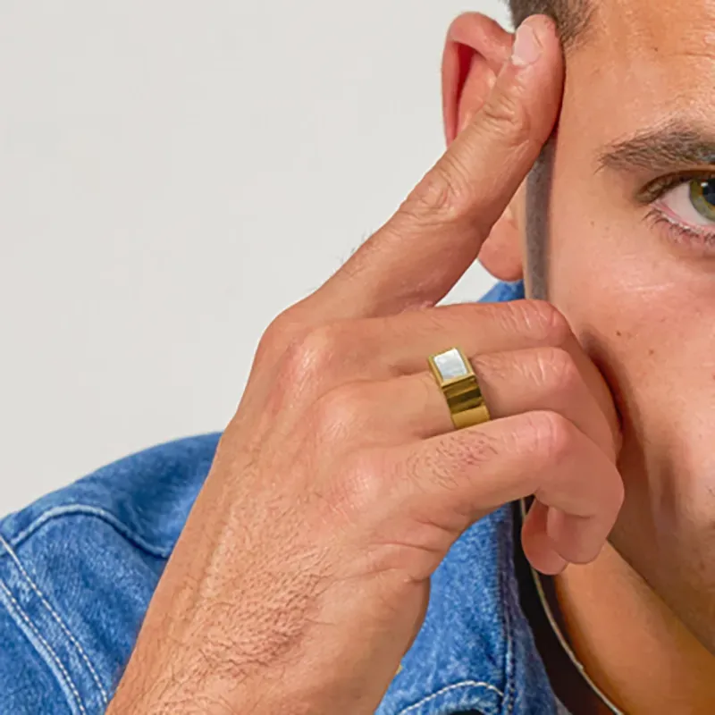 Anillo Hombre Strong MOP Dorado | Radiant
