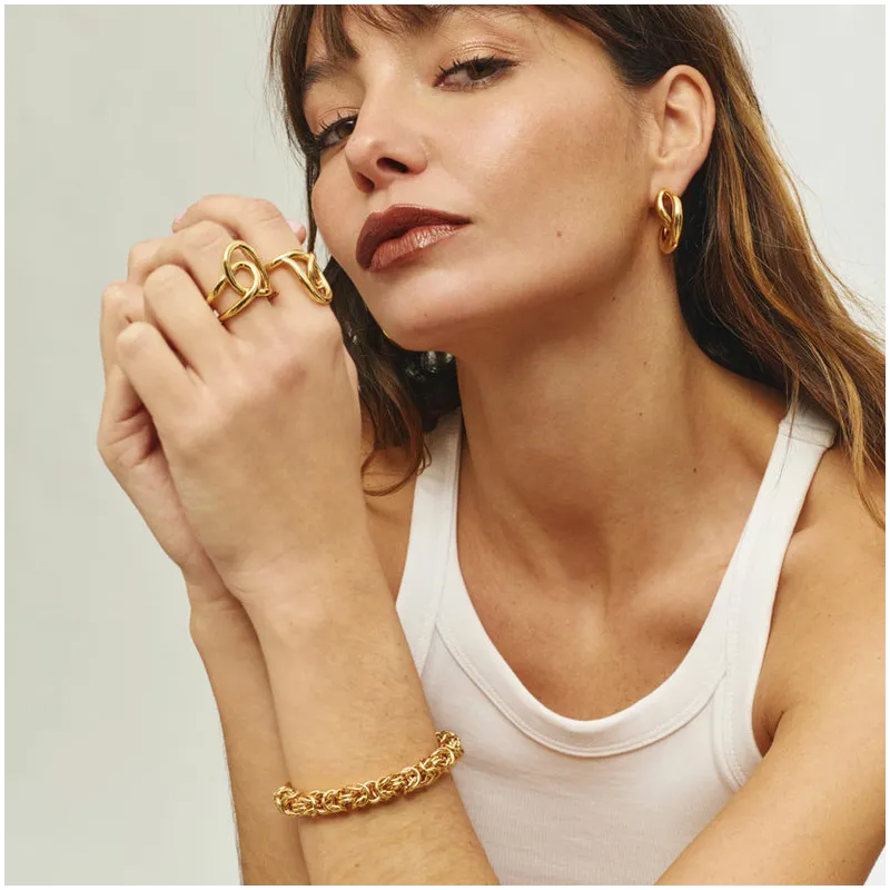 Anillo Mujer Blake Dorado | Diseño Twist Elegante en Acero Dorado